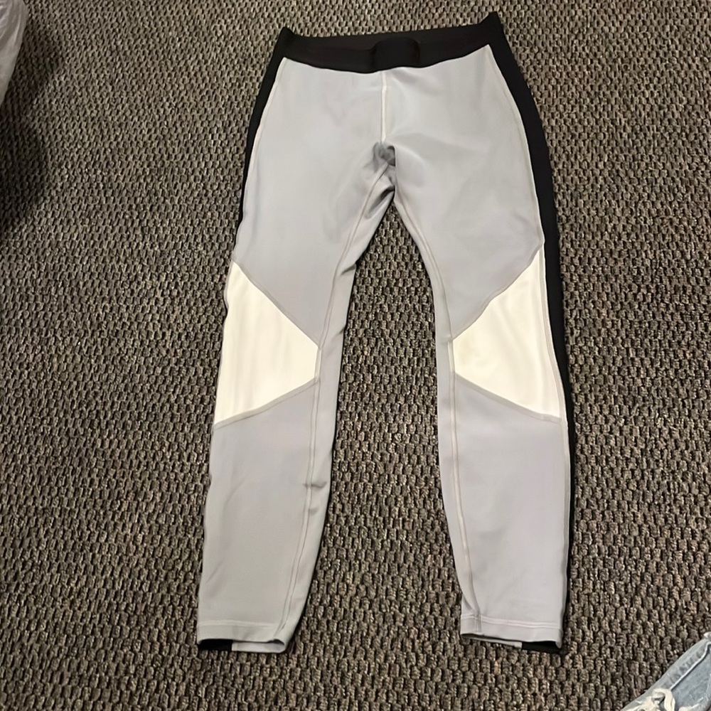 Designed GAP leggings! Size M